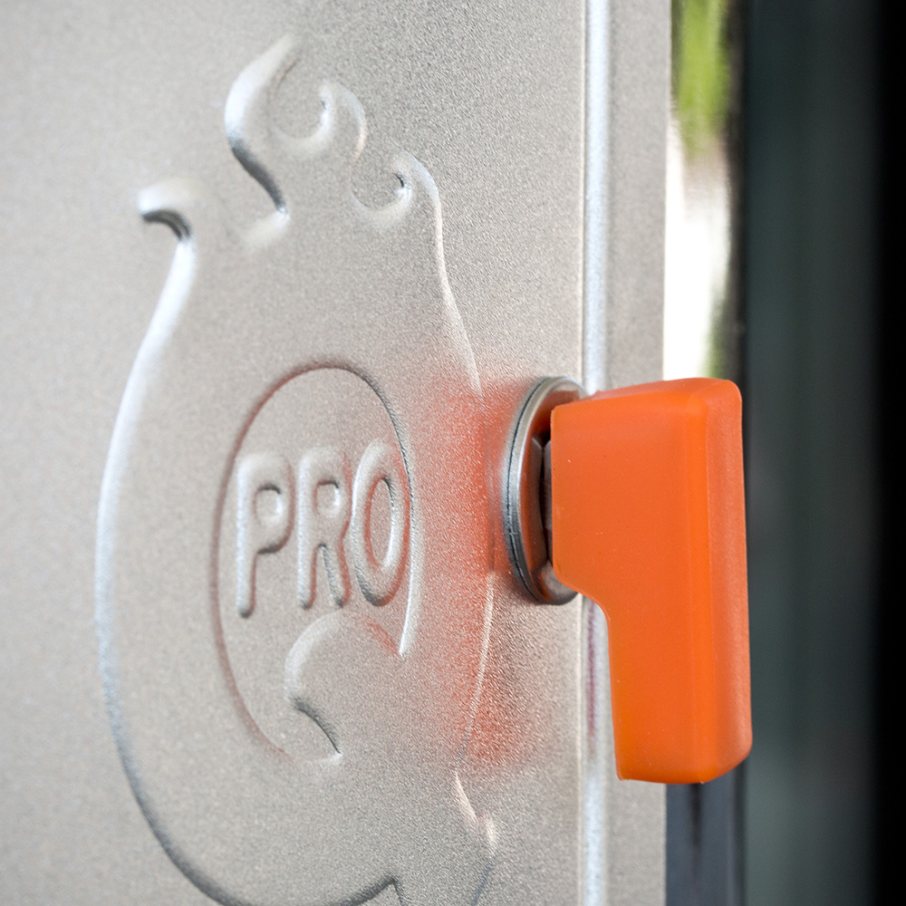 ProQ Elite V4 range access doors with silicon handle