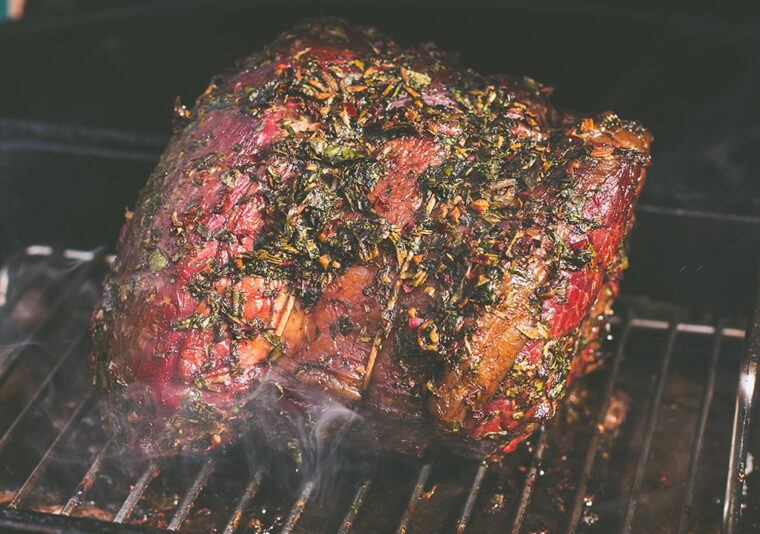 BBQ Party Beef with herb crust